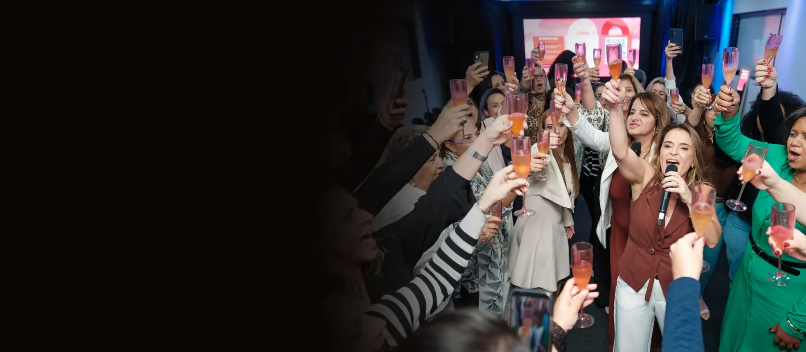 Kelly Rossoni comemorando no Só por Elas